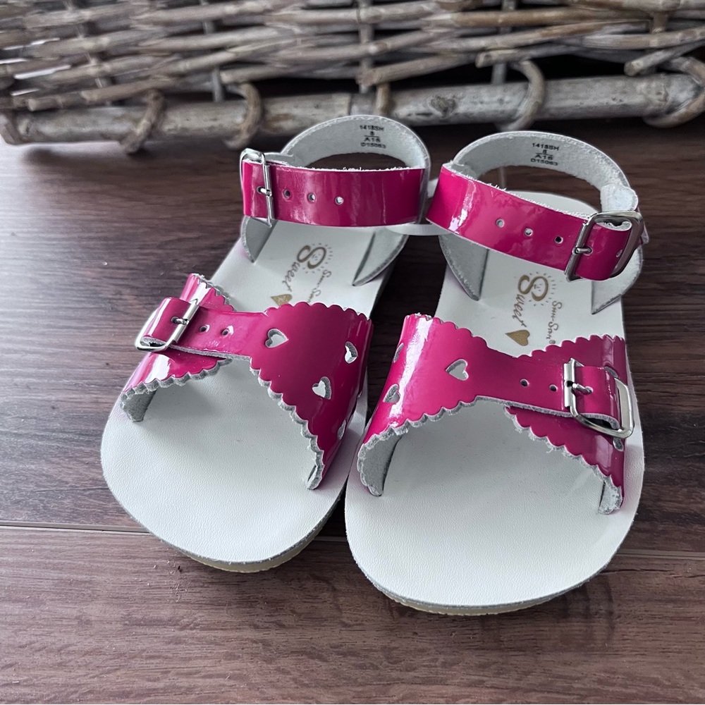 Sweetheart pink girl summer sandals NWOT